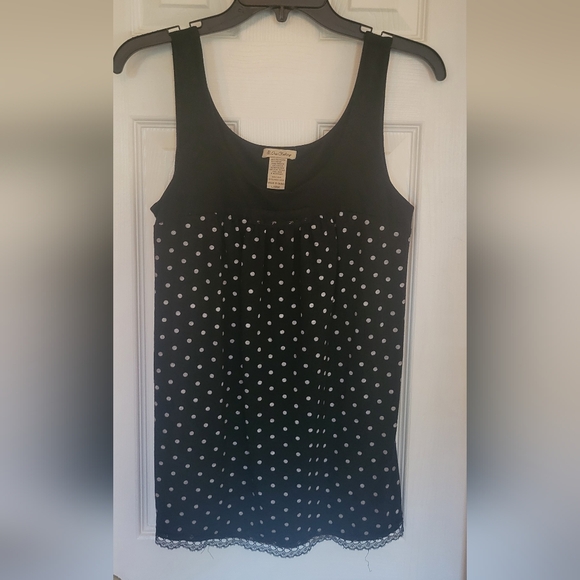 Tank - Picture 2 of 3